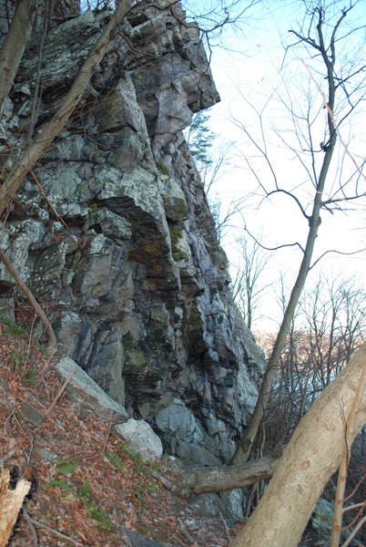 Looking westward at the side of the Paw Paw overhang. Only the bottom most portion is not visible.