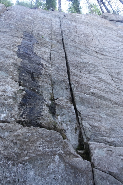 Jan 2019. Unknown rad climbs bolt seen to the right