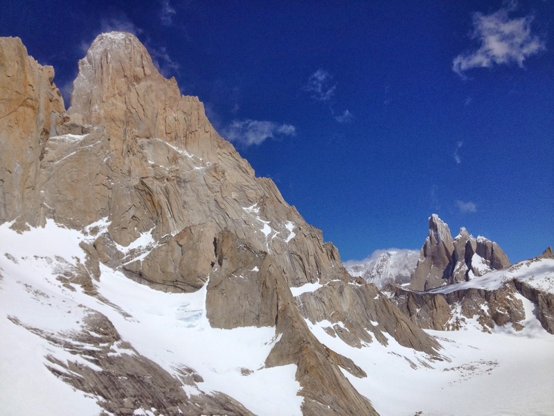 Afannassief route (Filo Noroeste) roughly follows the skyline