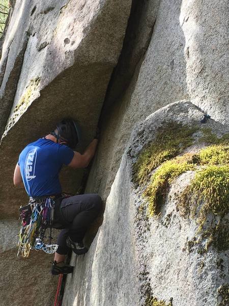 there's a perch to climbers right where you can get great shots as the climber makes the undercling traverse