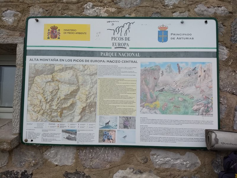 Plaque with info at the base of the refuge, seems to be about wildlife and the park.