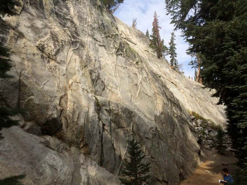 Rock Climbing in Horseshoe Lake Area, Sierra Eastside