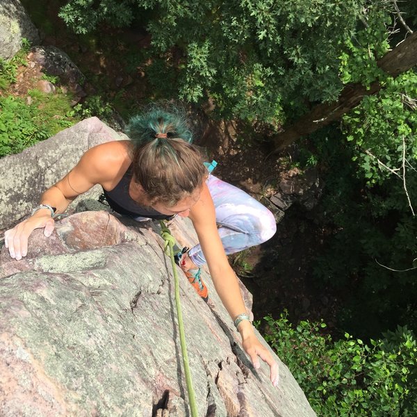 Clare finishing Queen's Face
<br>
<br>
Photo: Logan Dop