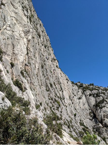 Middle area of the wall, with lots of easy 6 multipitch routes.