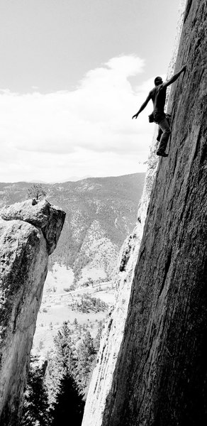 Enjoying the view during a quick shakeout. Amazing position on this rig.
<br>
<br>
Photo by Mo Beck.