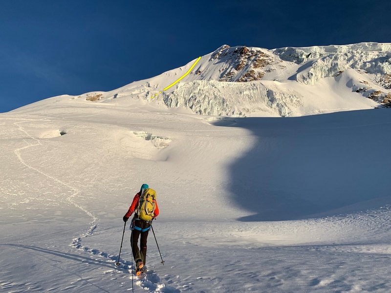 Approaching the French Route—the snow face in the center of the picture obscured slightly by the serac