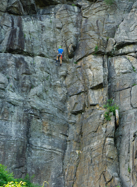 Carter Ley practicing big wall systems on Tower Wall. Photo by Henry Ley.