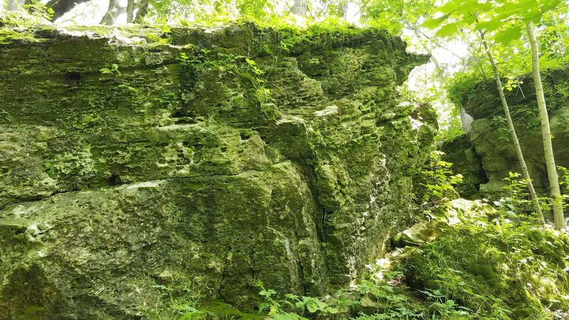Right side of Capsize boulder