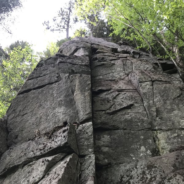 Black Beans runs up the face, lots of options. Frijoles Negros is on the left, up a series of aretes, ledges and a nice handcrack.