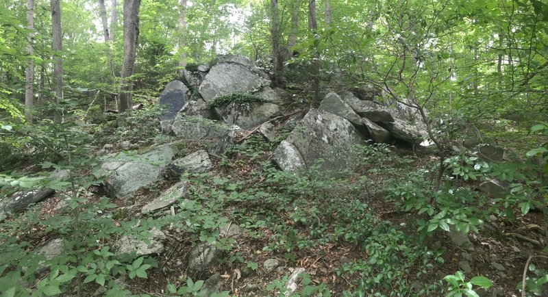 This is the wide shot of the back boulders, with slightly slanted crash zones