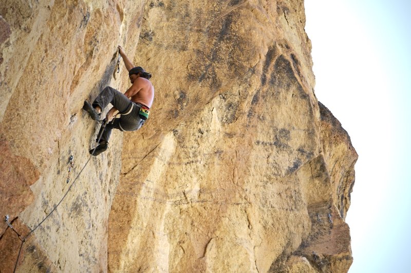 Overhung seem in the middle of the route is the crux. This route has lots to offer.
