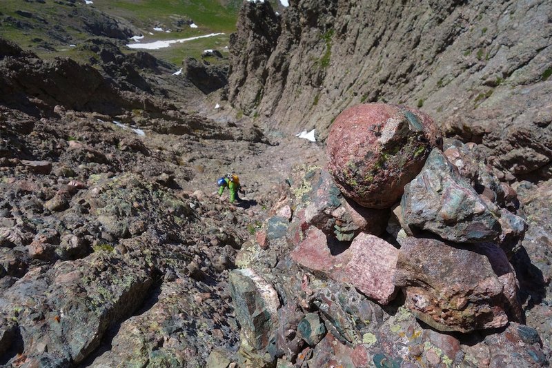 Descent gully. Follow the cairns.
