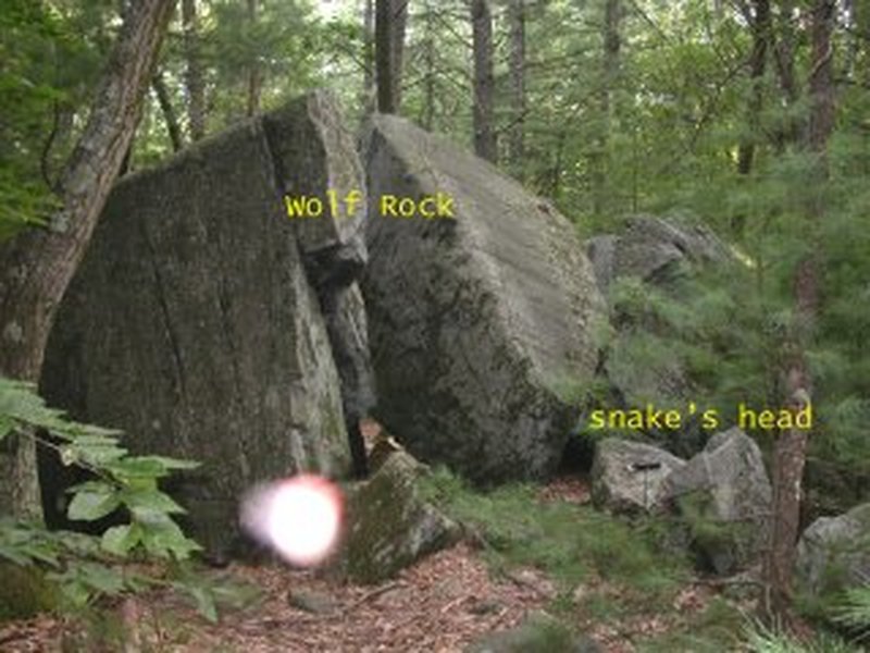 A photo from the backside of the formation. Wolf rock face shows grill brush antidote (V1-)
