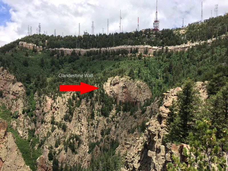 Clandestine Wall and surrounding area