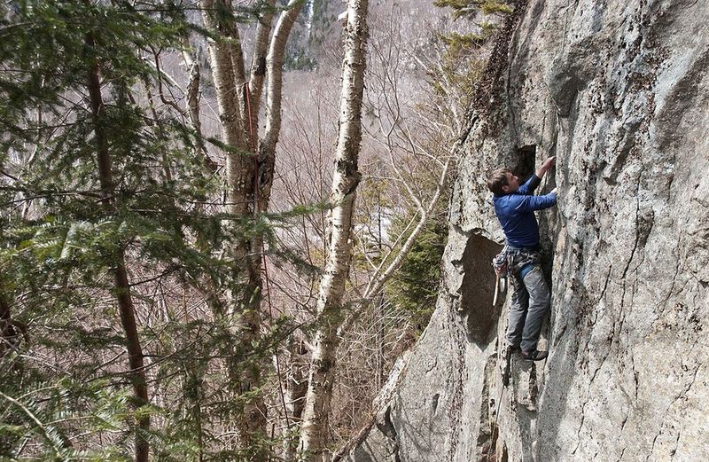 John Bain leading Pixie 5.9, 50'. Photo by: Jamie Cunningham.