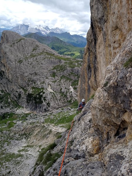 End of pitch 7 traverse into Via del Buco.