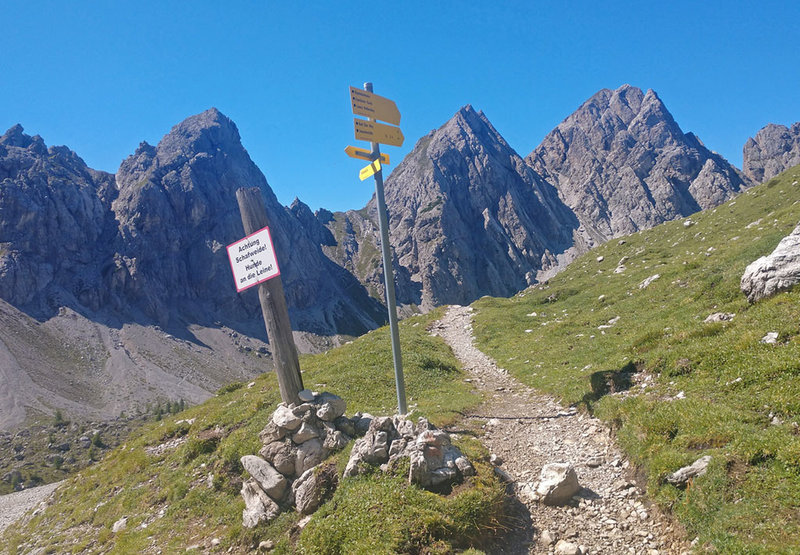 S start for trail 14 to VF Laserz Klettersteig -- looking NW to VF Madonnen peaks beyond