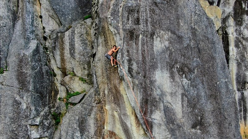 Scott Welch photo, Michal Rynkiewicz enjoying the climbing on p2.