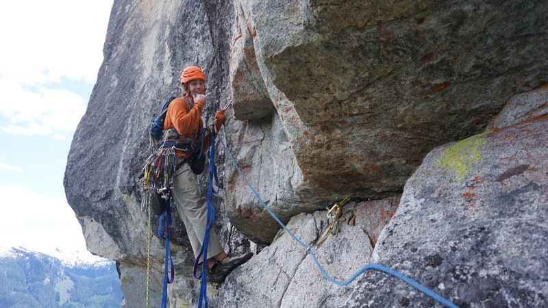 Starting the "10 star pitch". Anything but 10 stars. Note the fear nest. Terrible rock.