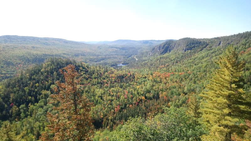 View from the paroi ecole of the property of les palissades de charlevoix with lac a Jean in the back.