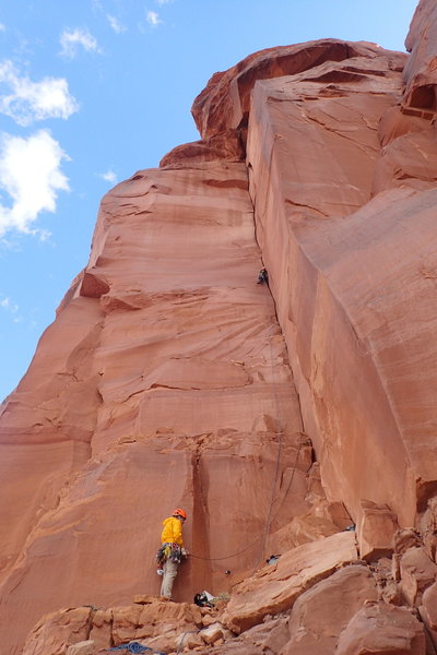Splitter Crack on the NW side of the formation. Be sure to bring lots of #4s.....