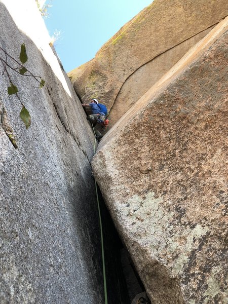 Pulling the 5.9 roof on the Karl's Korner variation to pitch 3 of The Classic. Wish I would've brought a 5 or 6 for the lower part of the pitch but was able to push up a 4 a few times after only abt 20 ft of runout. Excellent climb! Go do it!
