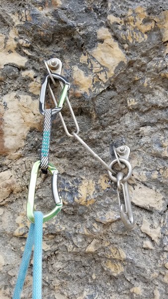 A standard Quick Clip anchor at Arhi, user-friendly and quite expensive so please don't top rope through fixed gear.