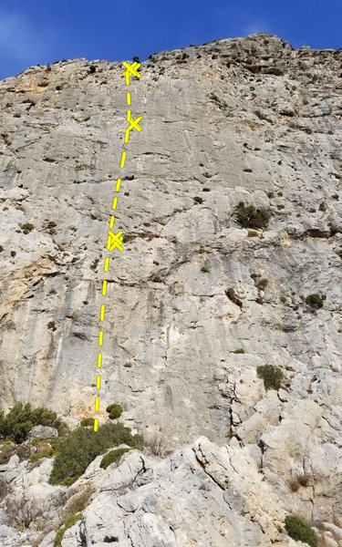 Le Glod is an enjoyable 3 pitch route of the center of the shield.