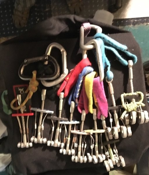Add triple smaller Tri-Cams, up to; red(#1s)& you'vE got a Gunks rack