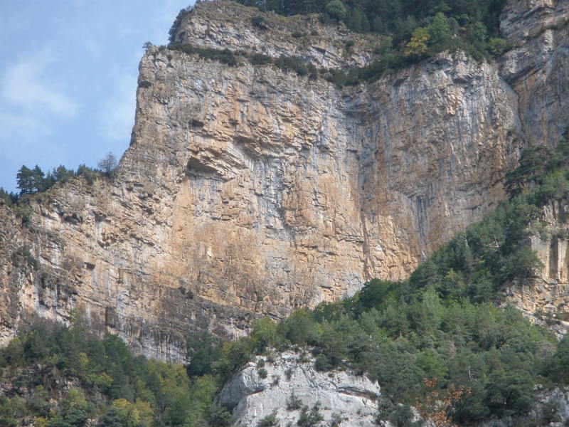 telephoto of what is Probably (?) Punta Alta de Sestrales (?) on right side of canyon (looking upstream)