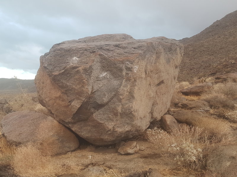 Bouldering in The Magic Pebble, San Diego County