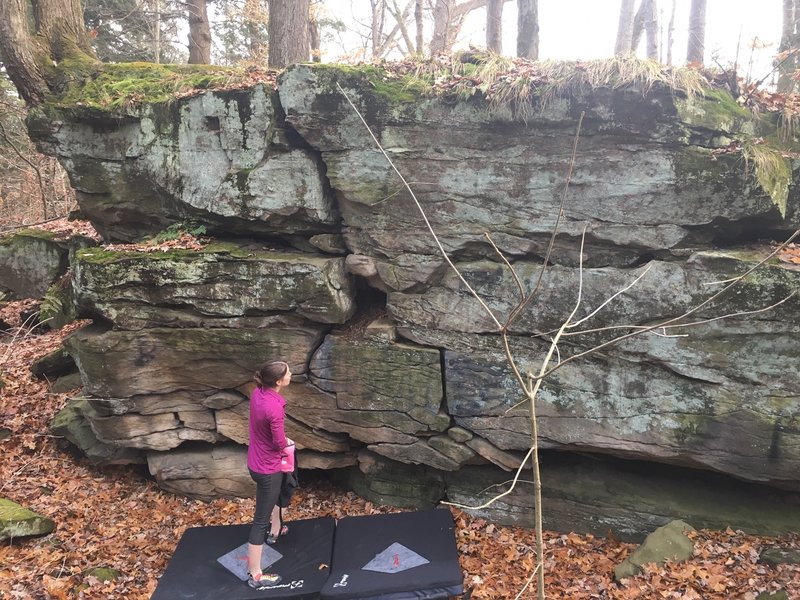 Bouldering in Fault Line, Northeast Ohio