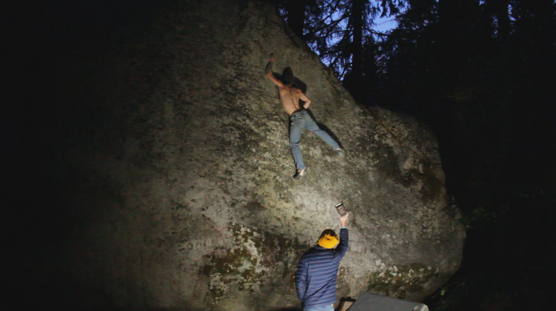 Jake Love getting set up for the committing toss to the lip of Snake Eyes (v8).