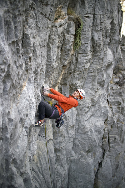 Mel pulling on the overhang section.