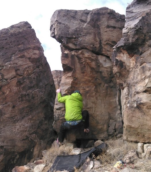 Julian at the crouch start of the Zahir Arete.