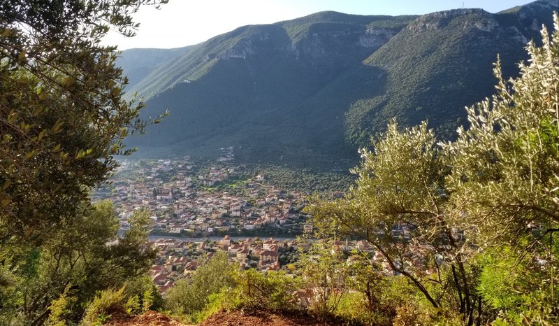 Samatas shares the same spectacular view as the hundred + other routes that line this amazing cliff face.