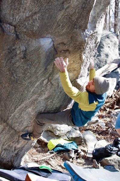 Evan Curry on the rad opening moves of French Maid (V7).<br>
<br>
Climber: @evanbcurry<br>
Photo: @dirtysouthclimber