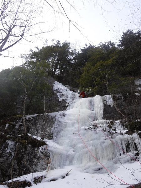 Alan Burnell on an unknown flow in the woods on the right of the main amphitheater at Bear Notch, 2018.