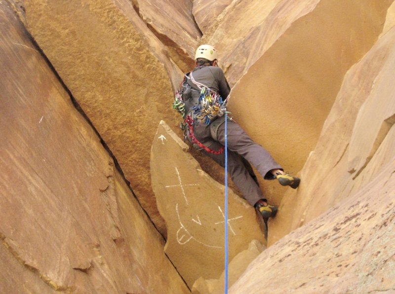 Robert Carrere leading the start of the amazing last pitch. The graffiti is unnecessary ☹️