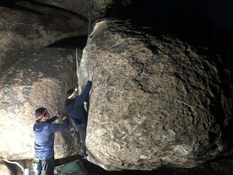 Night session on the 10 Weeks boulder