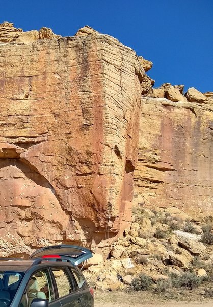 Awesome overhang bouldery start to great arete movement. Approach isn't bad either