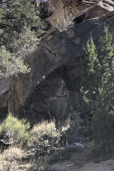 The Collinizer, V4, 5.12- NW face; photo: Chris Grosh