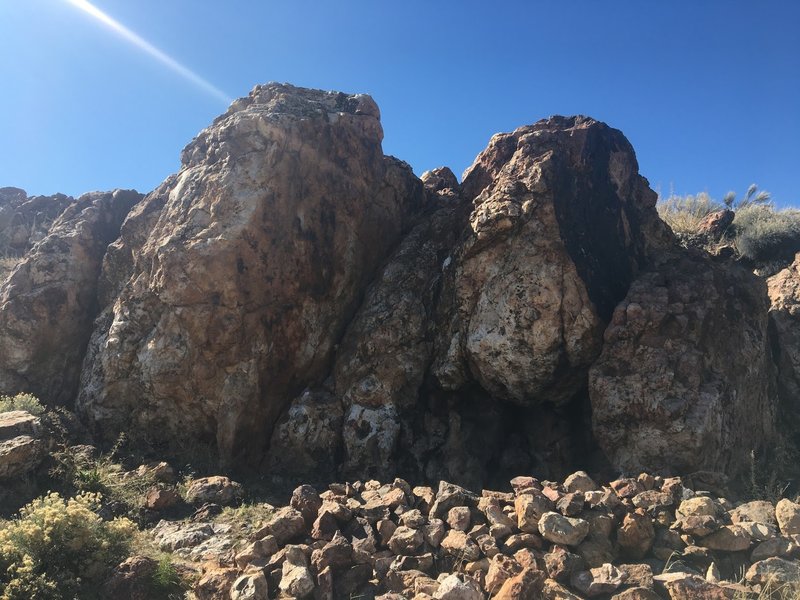 Redrum boulder view from the trail.