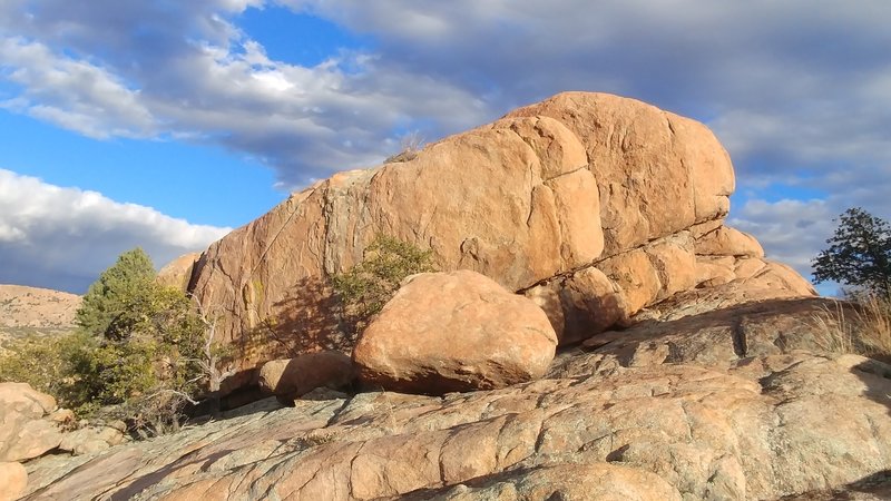 West face of Outback Boulder.