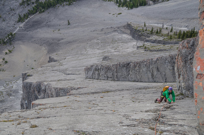 Ben getting in the deepest crack I have found there, almost lost a #3 in there! haha look how the alpine draw is deep! :)