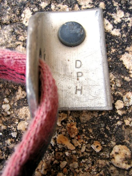 DPH hanger on Exit Stage Right - old school! 25 March 2006