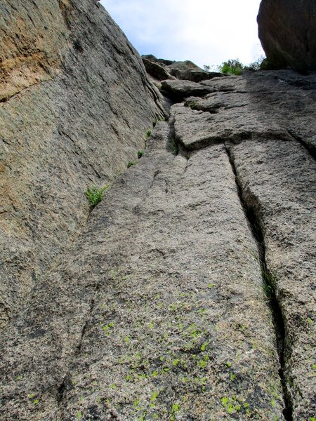 Looking up the start of pitch 1 of Sorcerer, also the same start as for Climb of the Ancient Mariner.