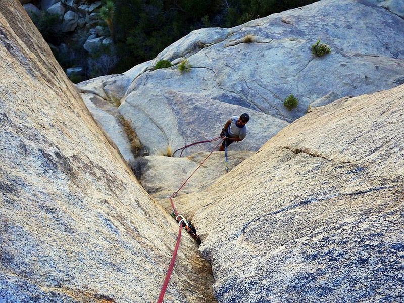 Leading up to the finish, nearly using up entire length of rope.
