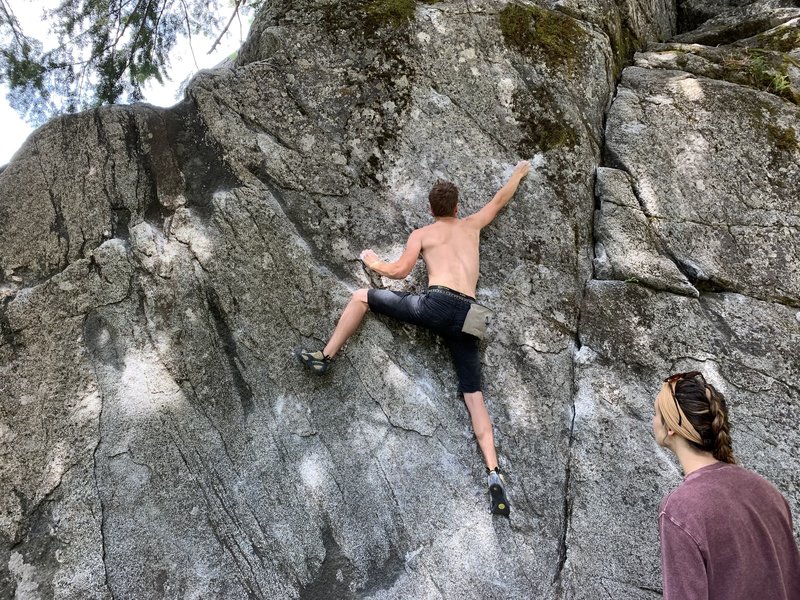 Bouldering in Underwear Rock, CentralEast Cascades, Wenatchee