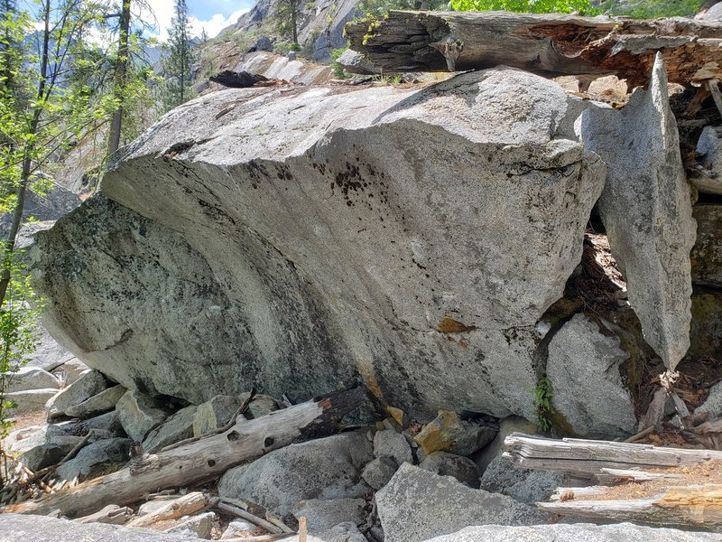 From Russia with Love, Lower Bound Boulders
